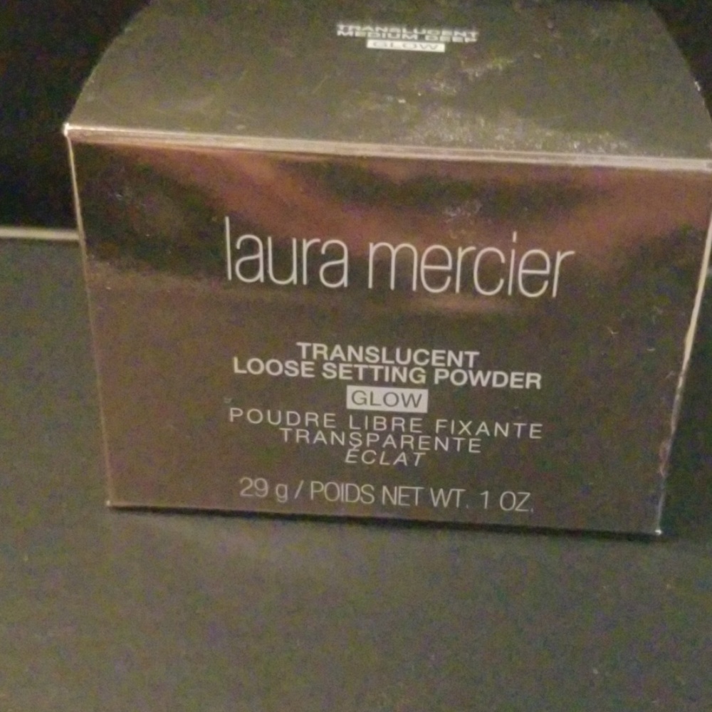 Laura Mercier loose powder